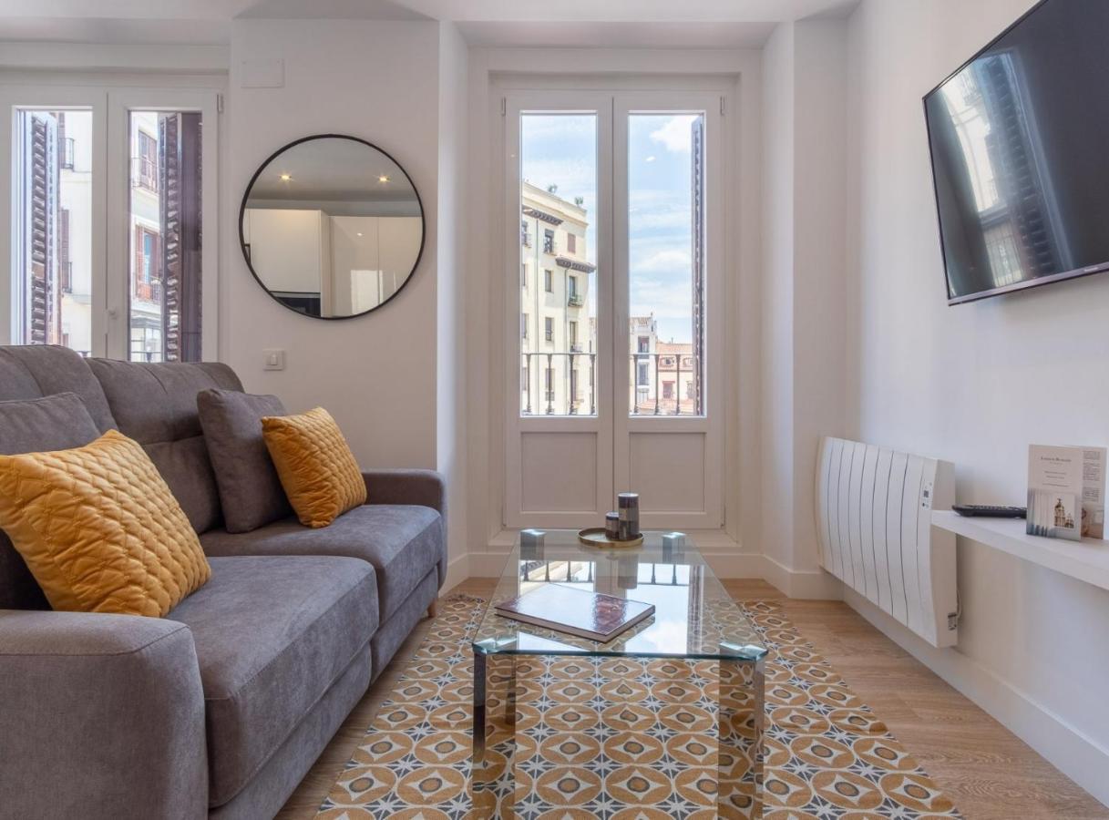 Charming For 4 Steps Away From Mercado De San Miguel , Calle Mayor Iv Apartamento Madri